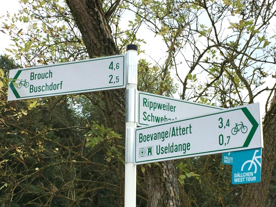 Nouvelle signalisation directionnelle des itinéraires cyclables (10/2016)  (Jpeg, 183 Kb)